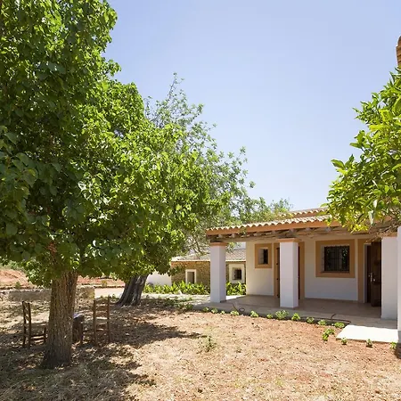 Villa Cama