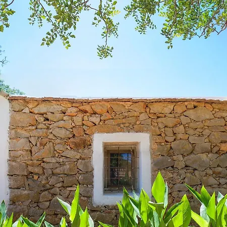 Villa Cama